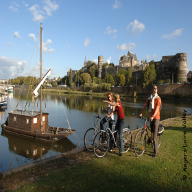 Romantische fietsvakantie langs de Loire van Tours naar Angers
